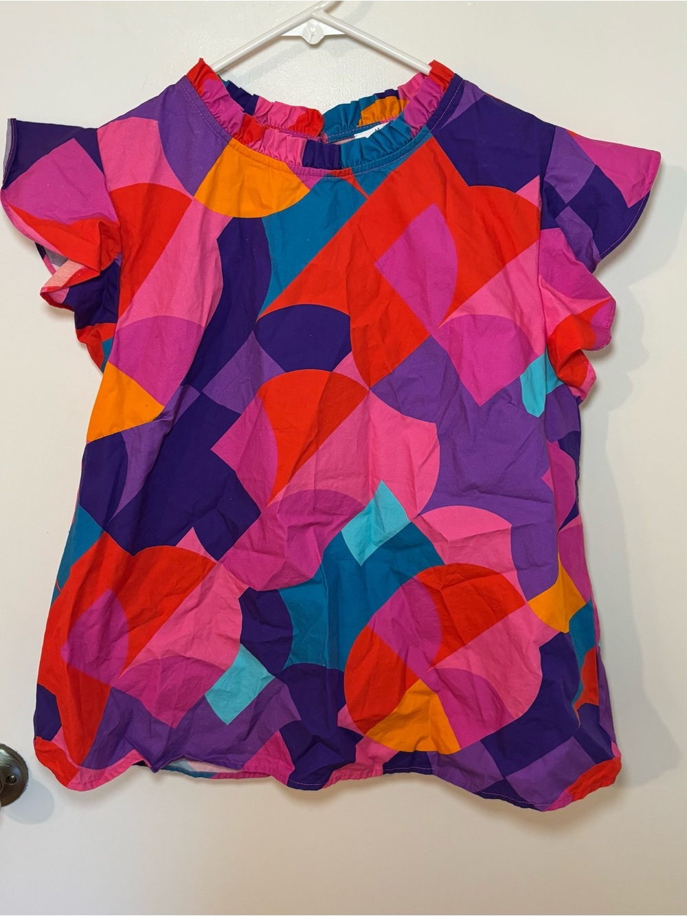 Girls Bright Multicolor Geometric Flutter Sleeve Top - Pink & Purple